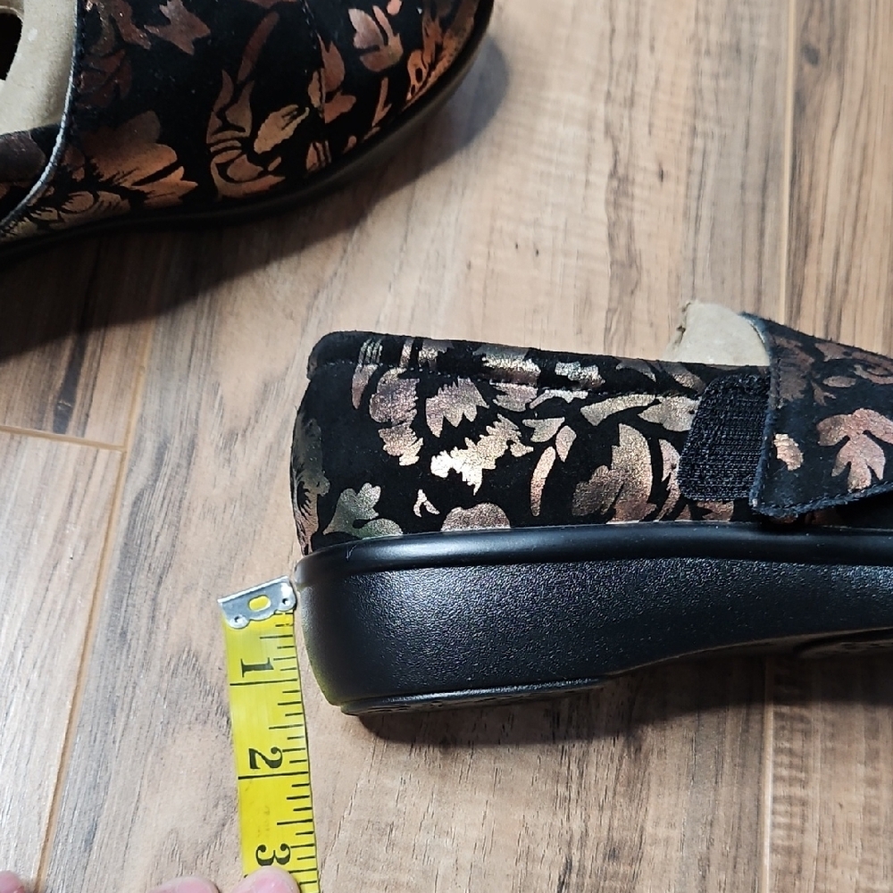 Alegria Lauryn Black Rose Gold with Green Metallic Floral Accents Clogs Size 38 - Picture 13 of 13